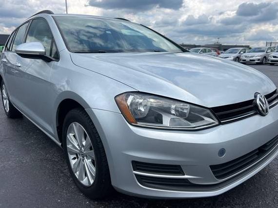 VOLKSWAGEN GOLF SPORTWAGEN 2017 3VW017AU6HM501889 image